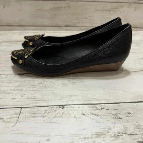 Tory Burch Shoes Amanda Size 6.5 Black Leather Peep Toe Wedge Heels - Picture 2 of 10